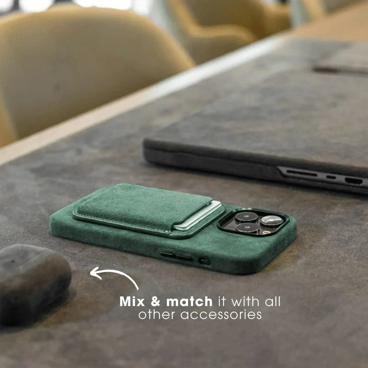 iPhone 17e - Alcantara Case - Midnight Green